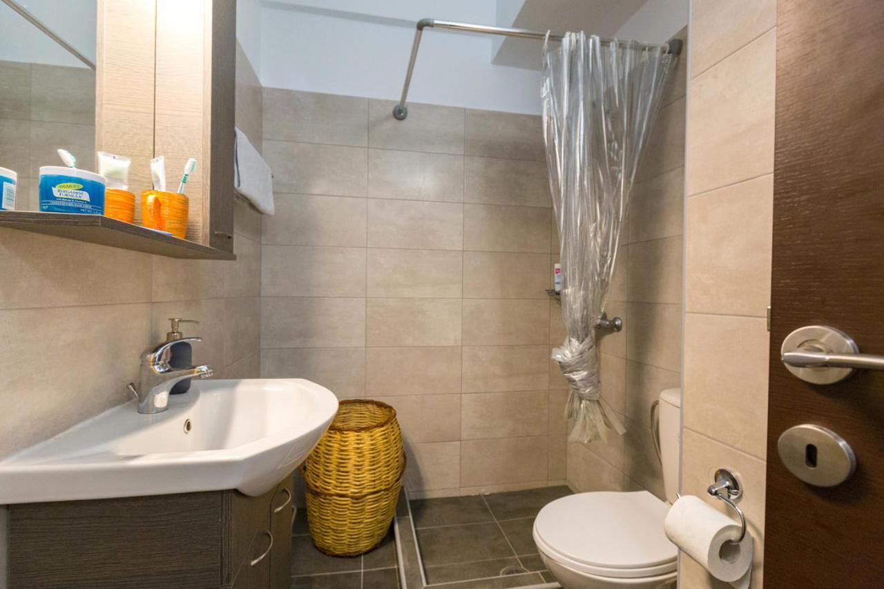Apartment At Metaxourgio 1 Bed 2 Pers أثينا المظهر الخارجي الصورة